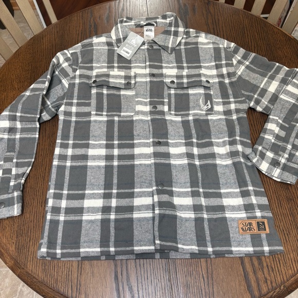 NWT Star Wars The Mandalorian Concept Art Adult Flannel Shacket Grey Size Small - Picture 2 of 11